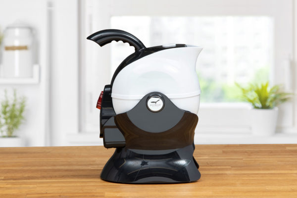 Side View of the Black and White Uccello Kettle
