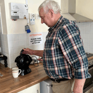 Kieran Turley from the Belmont Men's Shed in Offaly making tea with the Uccello Kettle